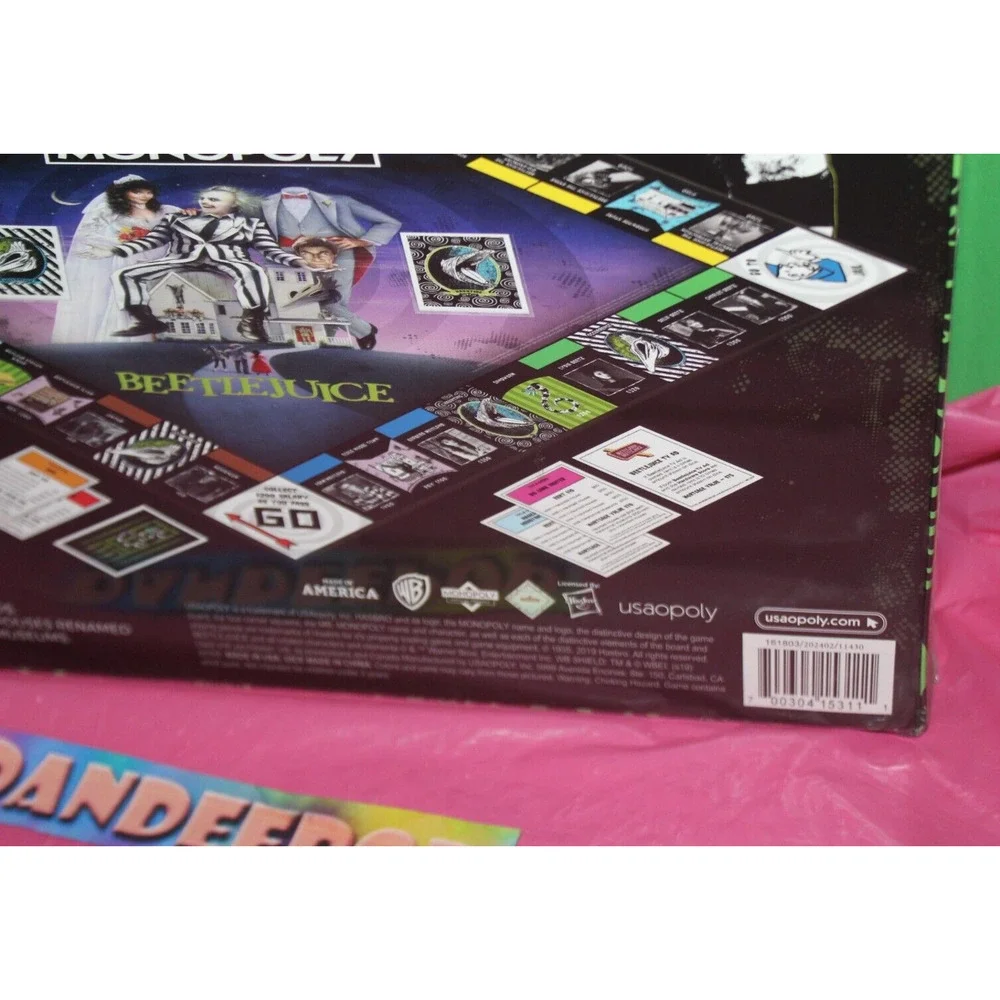 Beetlejuice USAopoly Monopoly Full Size Game Halloween Hasbro Classic